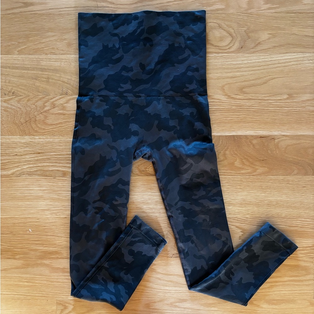 Belly Bandit Mother Tucker Camouflage Leggings size M